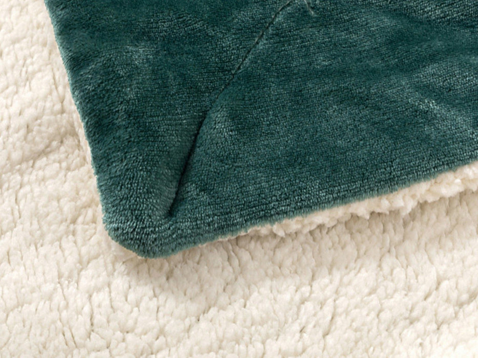 Faux Sherpa Lambswool Throw Blanket - Reversible